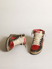 Golden Goose Women's Sky-Star in black glossy leather with red star