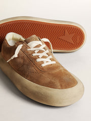 Golden Goose Men's Space-Star in tobacco-colored suede