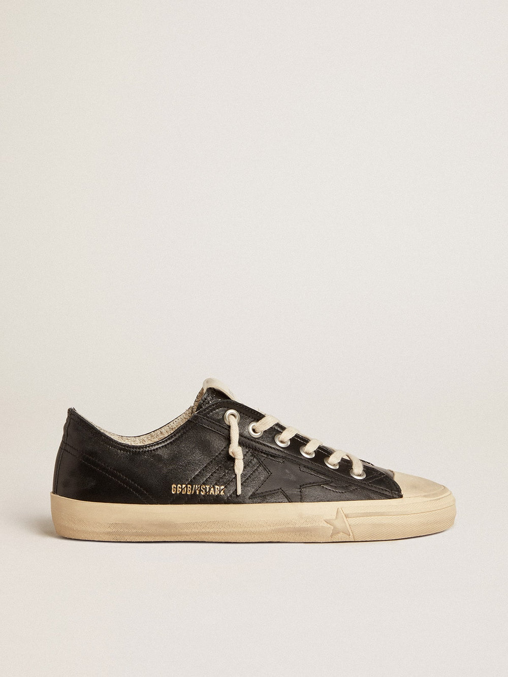 Golden Goose Men's V-Star in black nappa leather with a black leather star