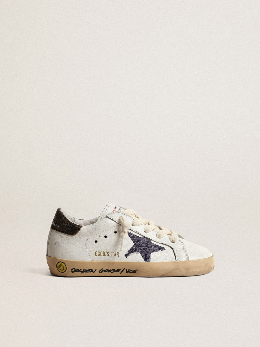 Golden Goose Super-Star Young in nappa with a printed star and black heel tab