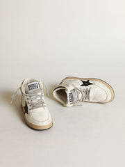 Golden Goose Young Sky-Star in white nappa with black star and heel tab