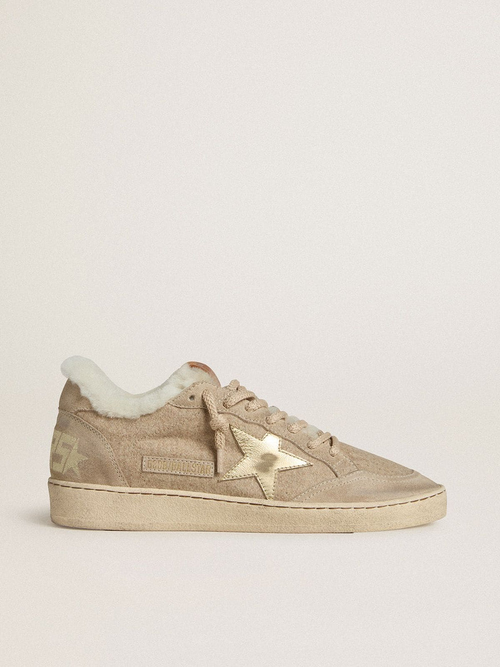 Golden Goose Women's Ball Star in wool with gold leather star and white shearling lining