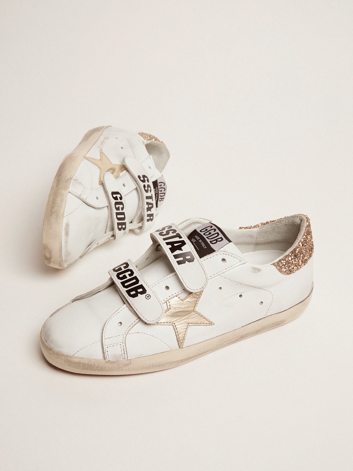 Golden Goose Women's Old School with gold star in laminated leather