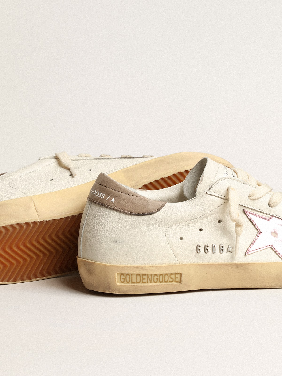 Golden Goose Women's Super-Star in white nappa with pink metallic leather star