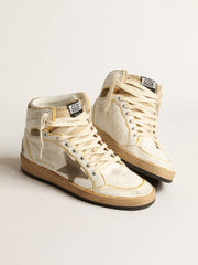 Golden Goose Women’s Sky-Star in white nappa leather with dove-gray suede star