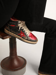 Golden Goose Women's Sky-Star in black glossy leather with red star