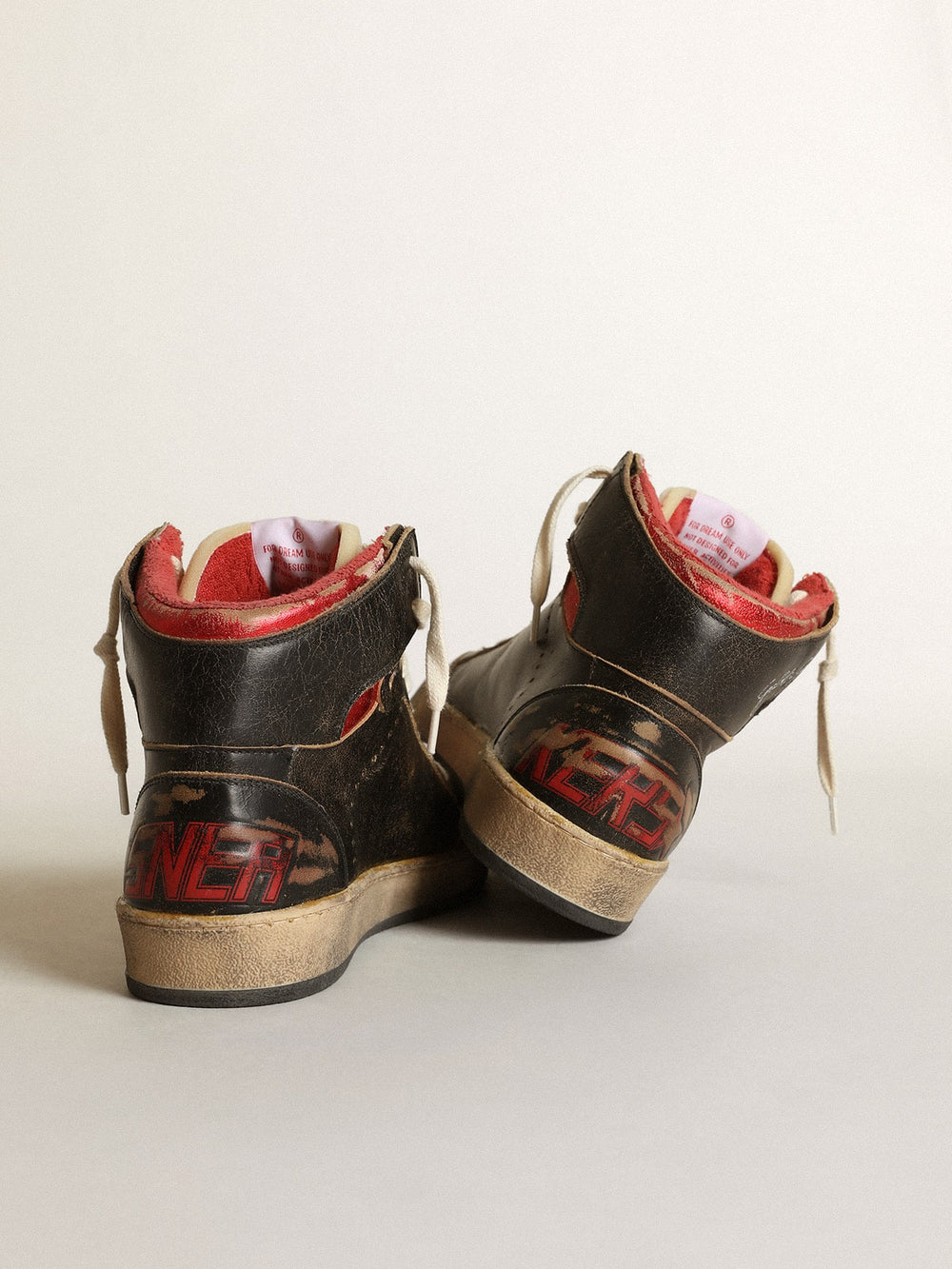 Golden Goose Women's Sky-Star in black glossy leather with red star