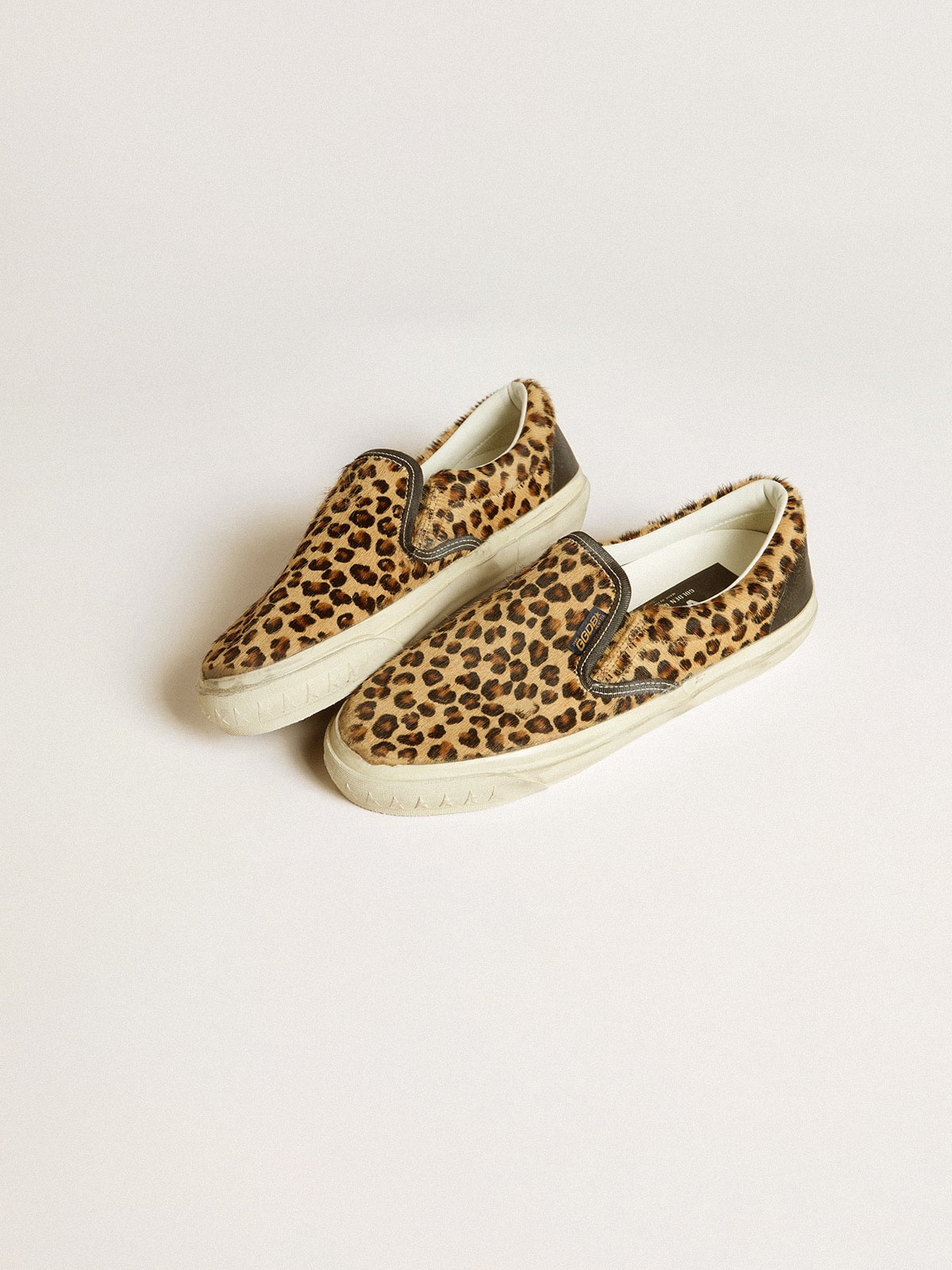 Golden Goose Women's VCE Penstar in leopard-print pony skin with black leather heel tab