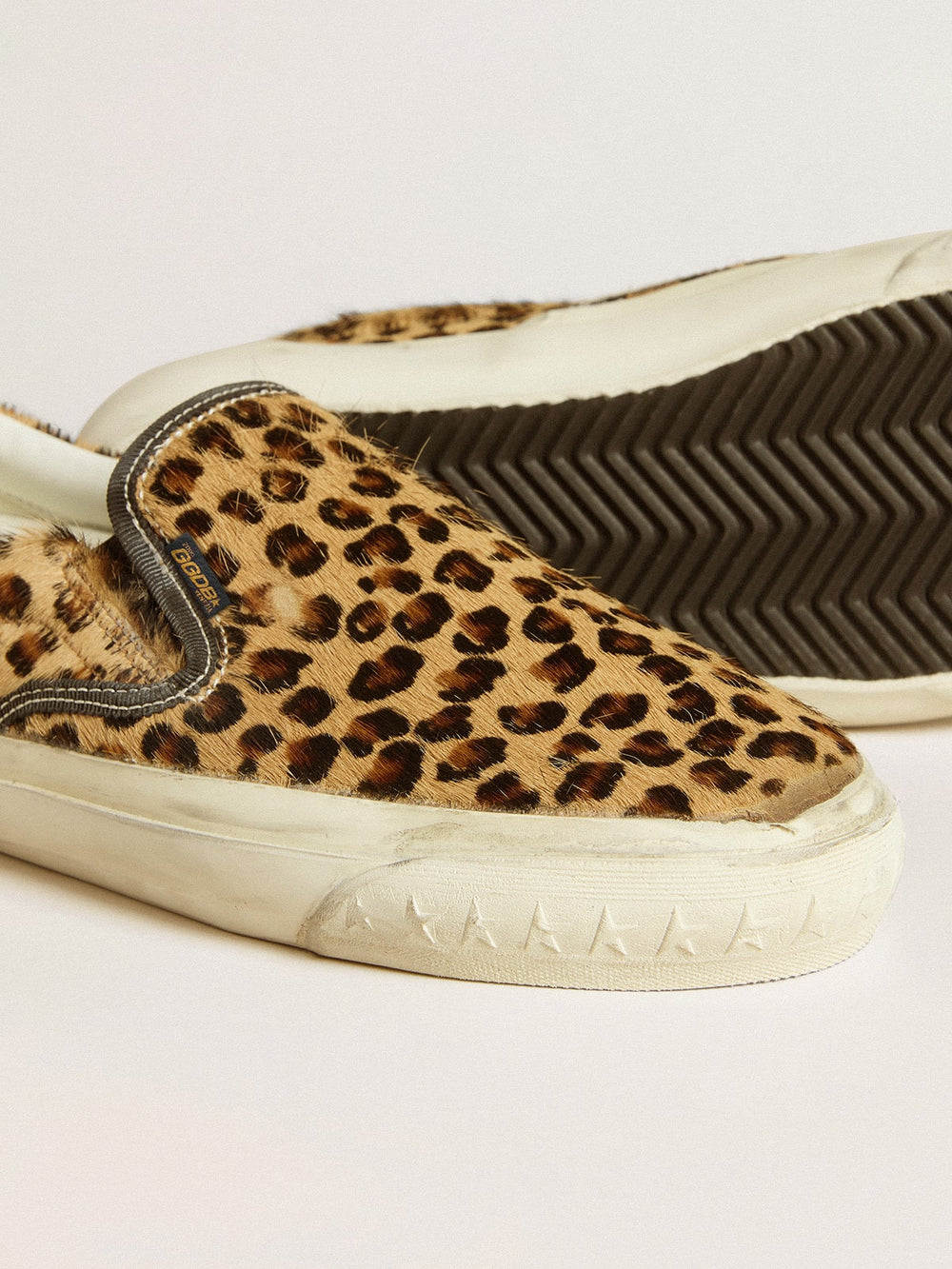 Golden Goose Women's VCE Penstar in leopard-print pony skin with black leather heel tab