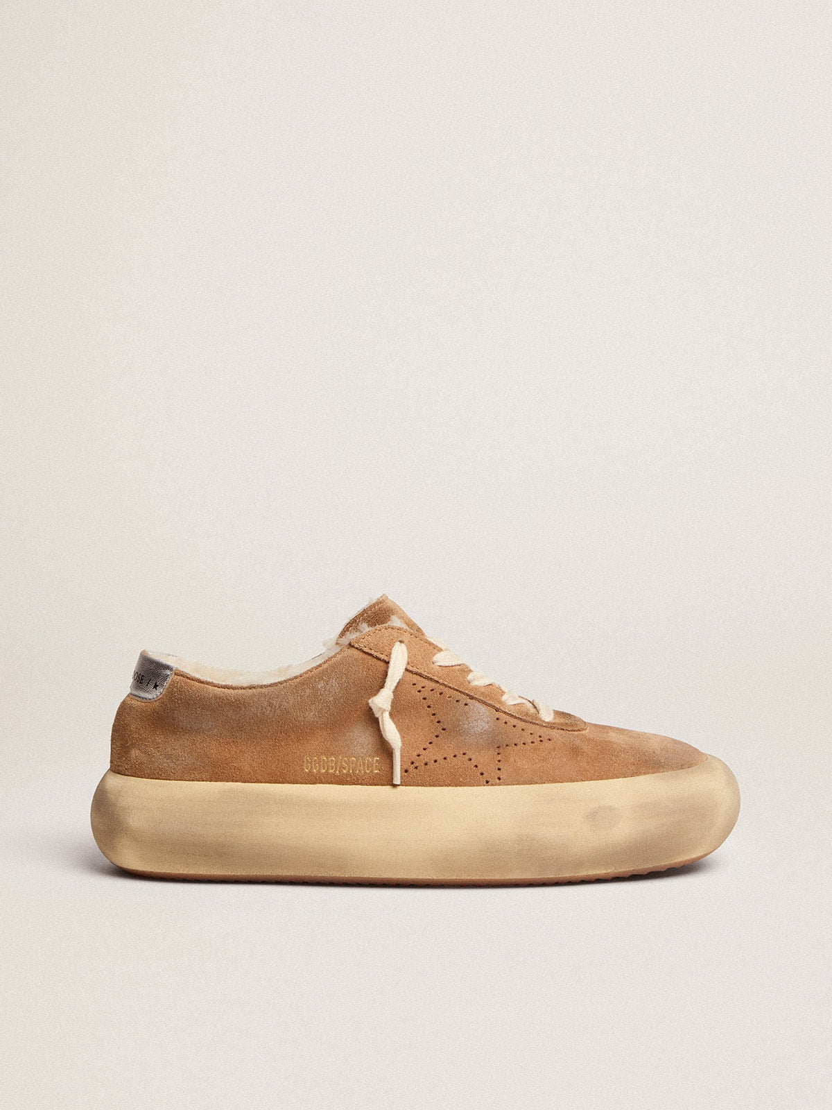 Golden Goose Women's Space-Star shoes in tobacco-colored suede with shearling lining