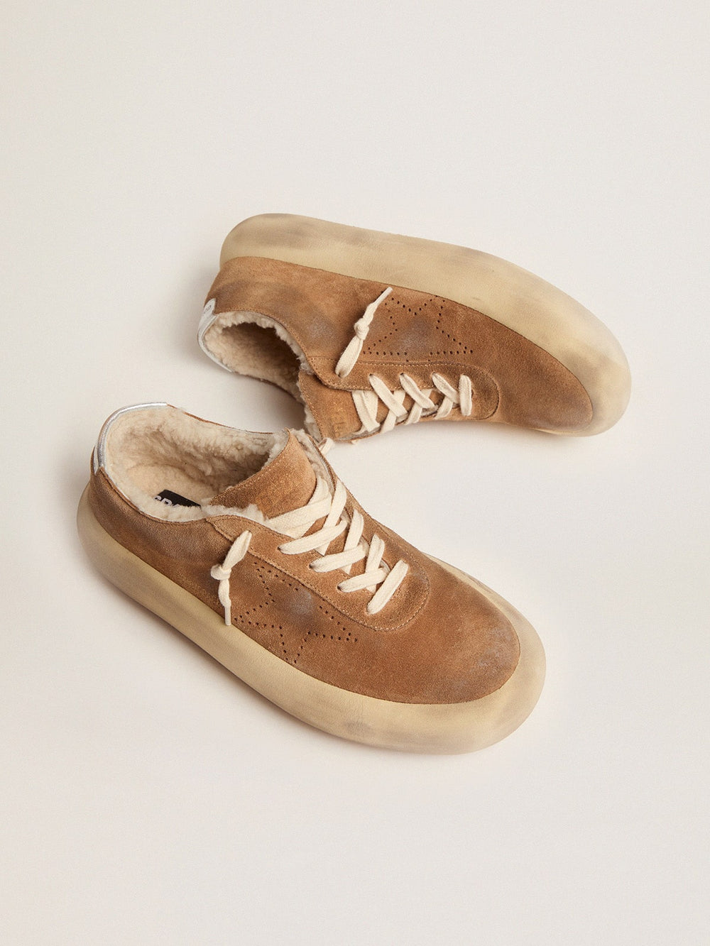 Golden Goose Women's Space-Star shoes in tobacco-colored suede with shearling lining
