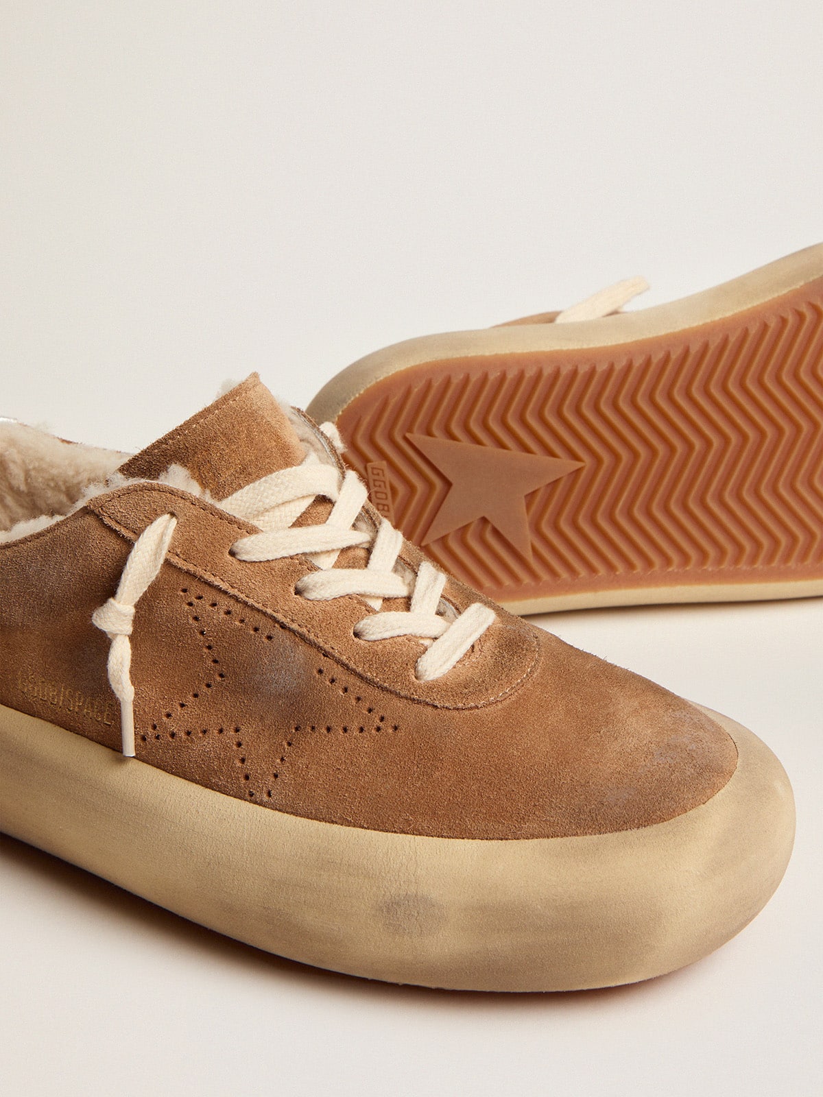 Golden Goose Women's Space-Star shoes in tobacco-colored suede with shearling lining