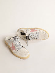 Golden Goose Ball Star Sabots in white nappa with an old-rose leather star