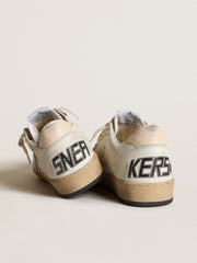 Golden Goose Ball Star  in white nappa with a salmon-pink nappa star