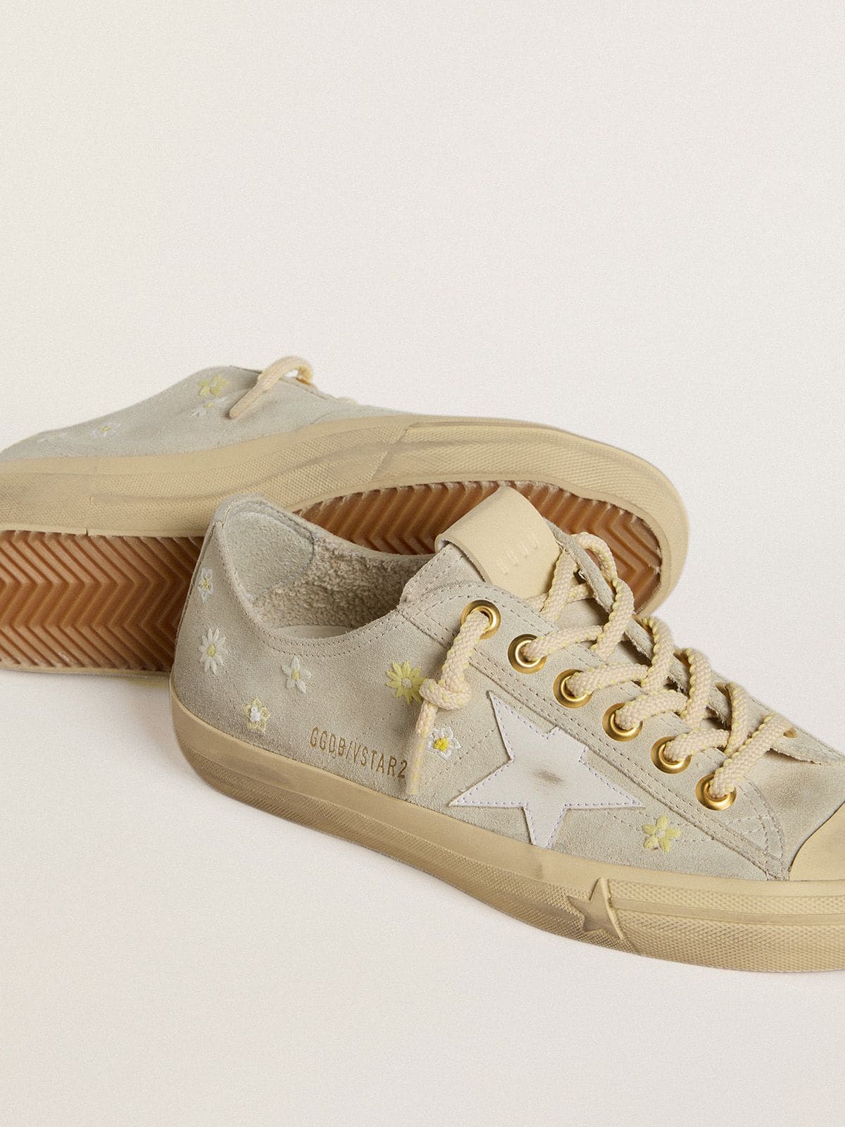 Golden Goose Women’s V-Star in ice-gray suede with white leather star and floral embroidery