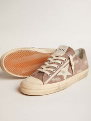 Golden Goose Women's V-Star in dove-gray suede with light gray leather star