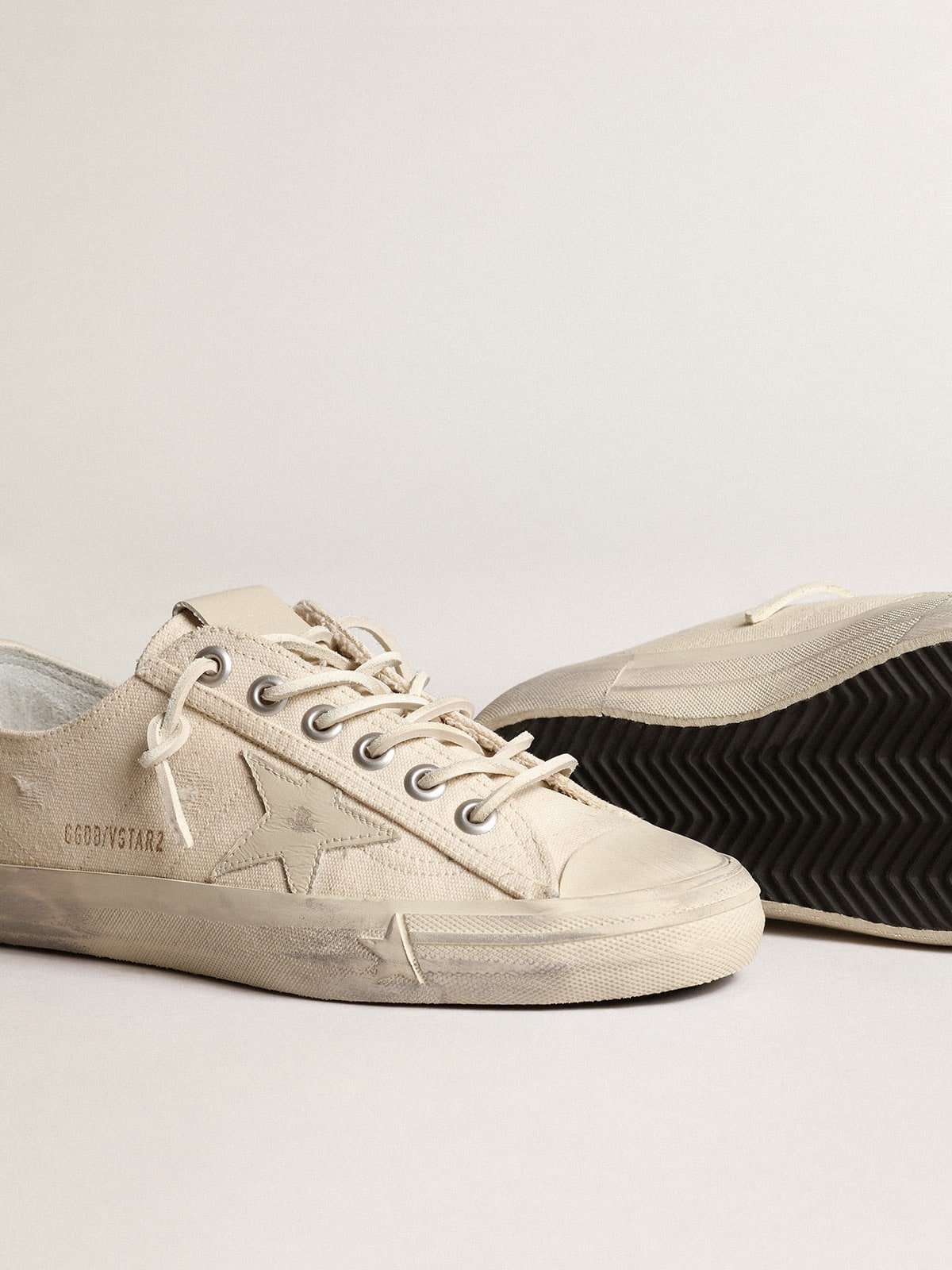 Golden Goose V-Star in light cream canvas with milk-white leather star