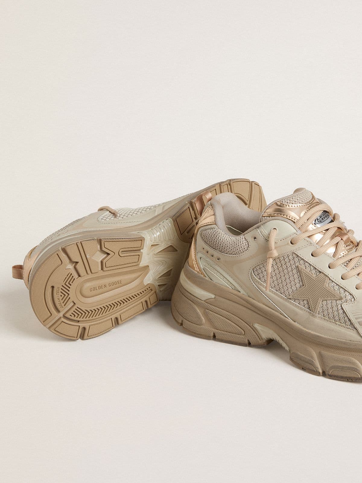 Golden Goose Women’s Lightstar in dove-gray leather and mesh with beige TPU star