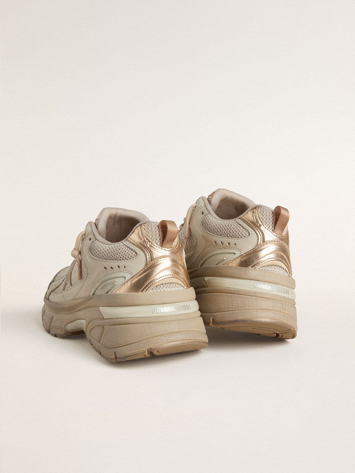Golden Goose Women’s Lightstar in dove-gray leather and mesh with beige TPU star