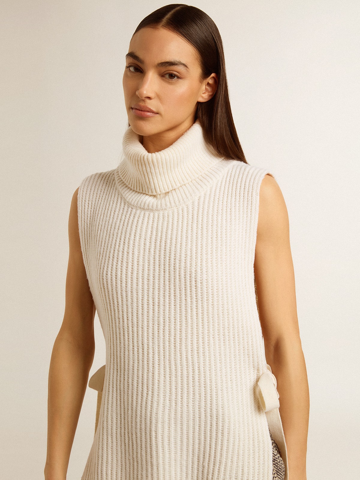 Golden Goose Unisex white high-neck sleeveless sweater in ribbed wool