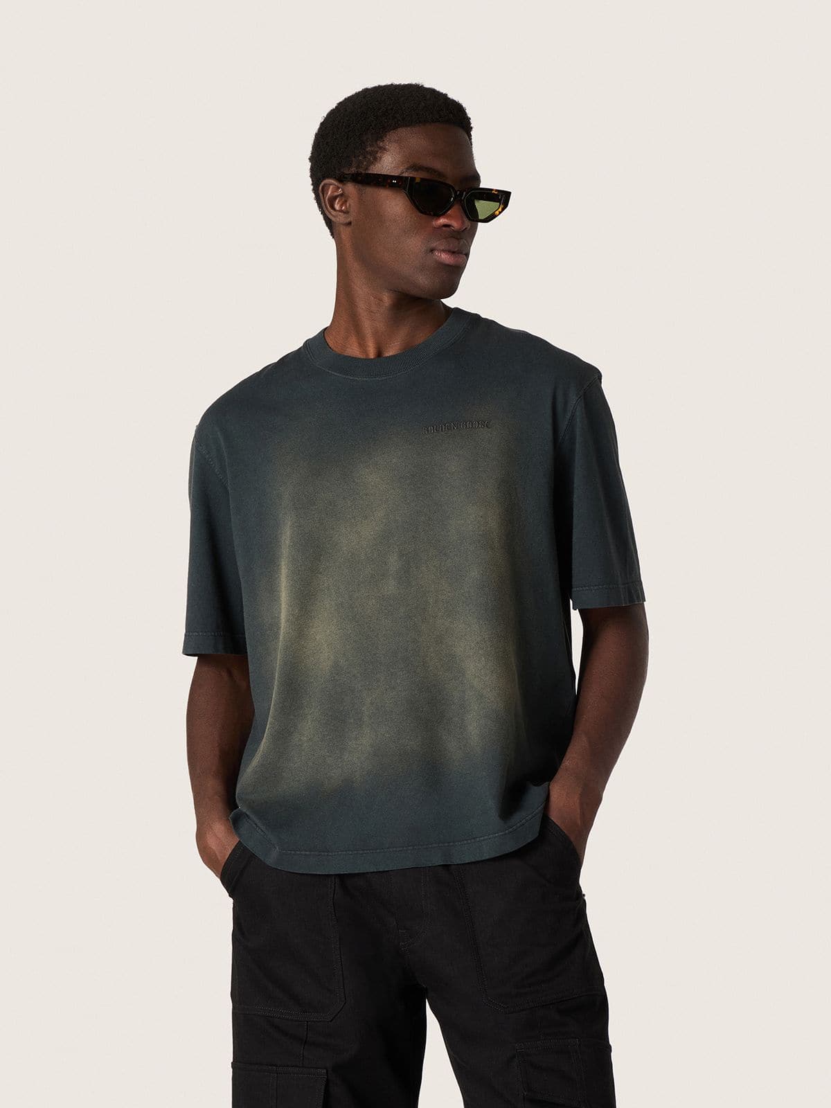 Golden Goose Unisex T-shirt in black cotton jersey with embroidered logo