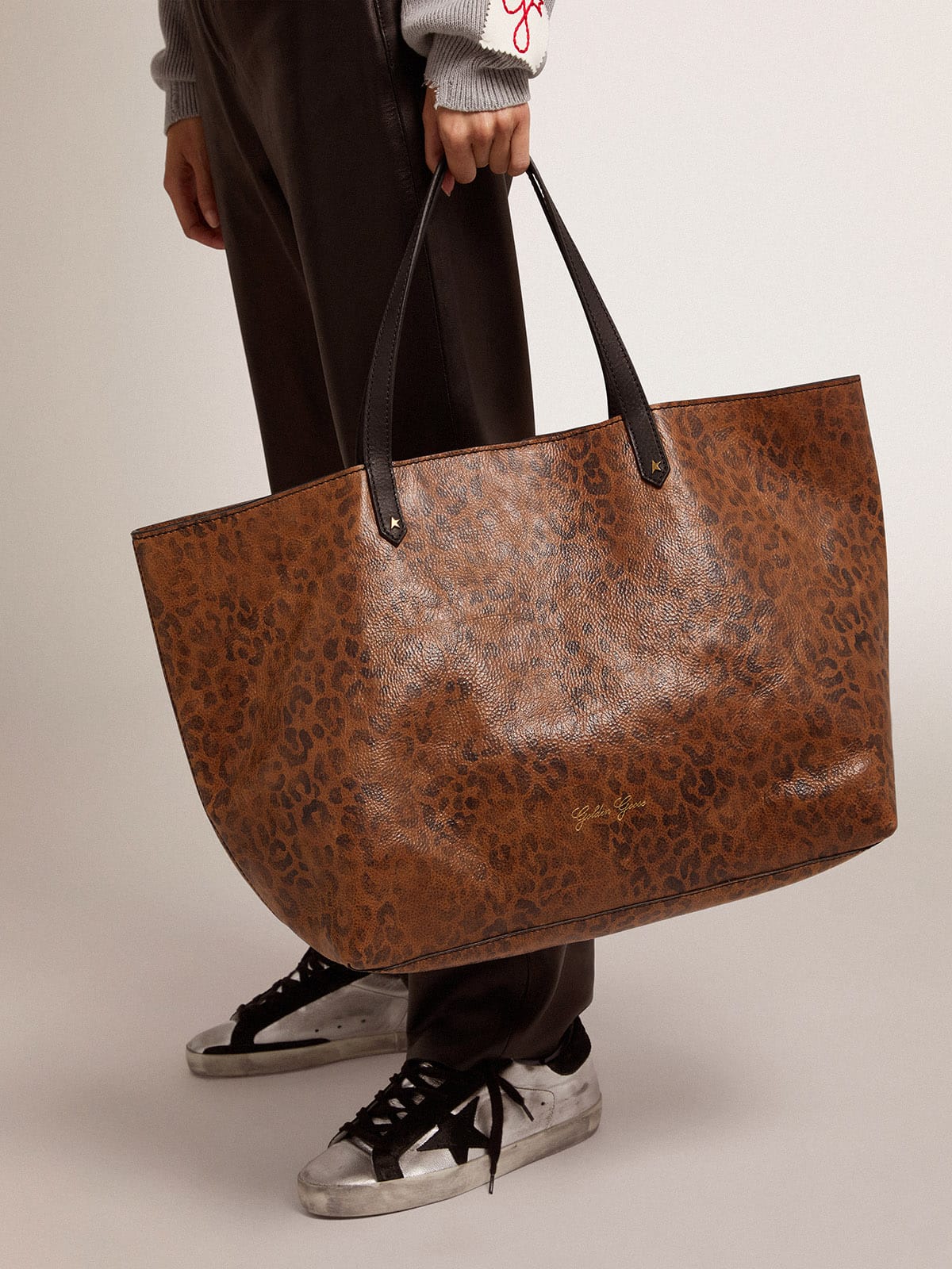 Golden Goose Pasadena Bag in hammered leather with leopard print and contrasting black handles