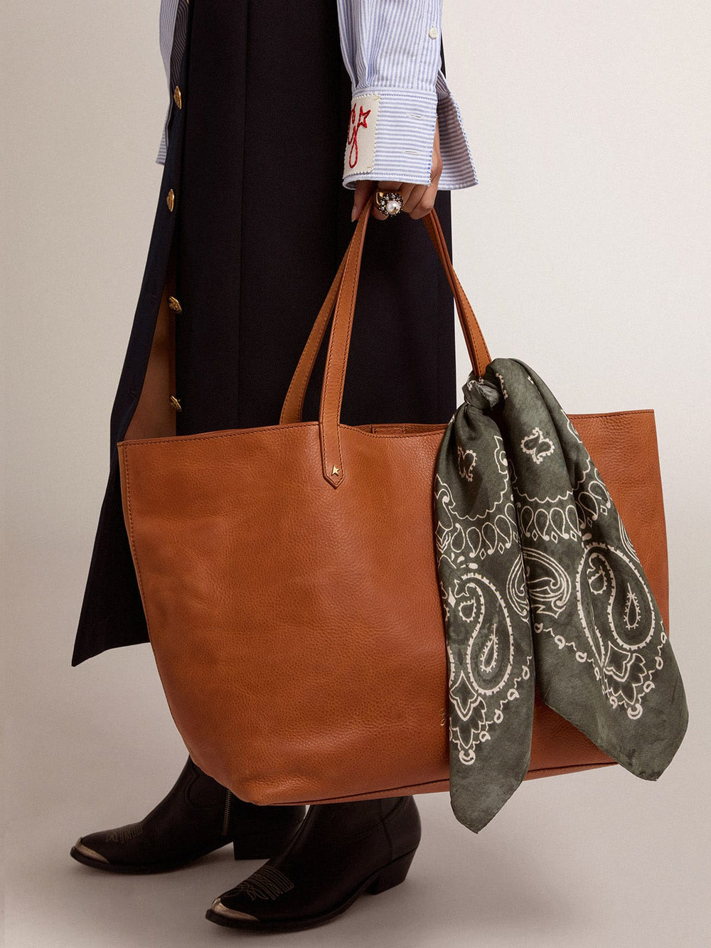 Golden Goose Moss-green scarf with paisley pattern