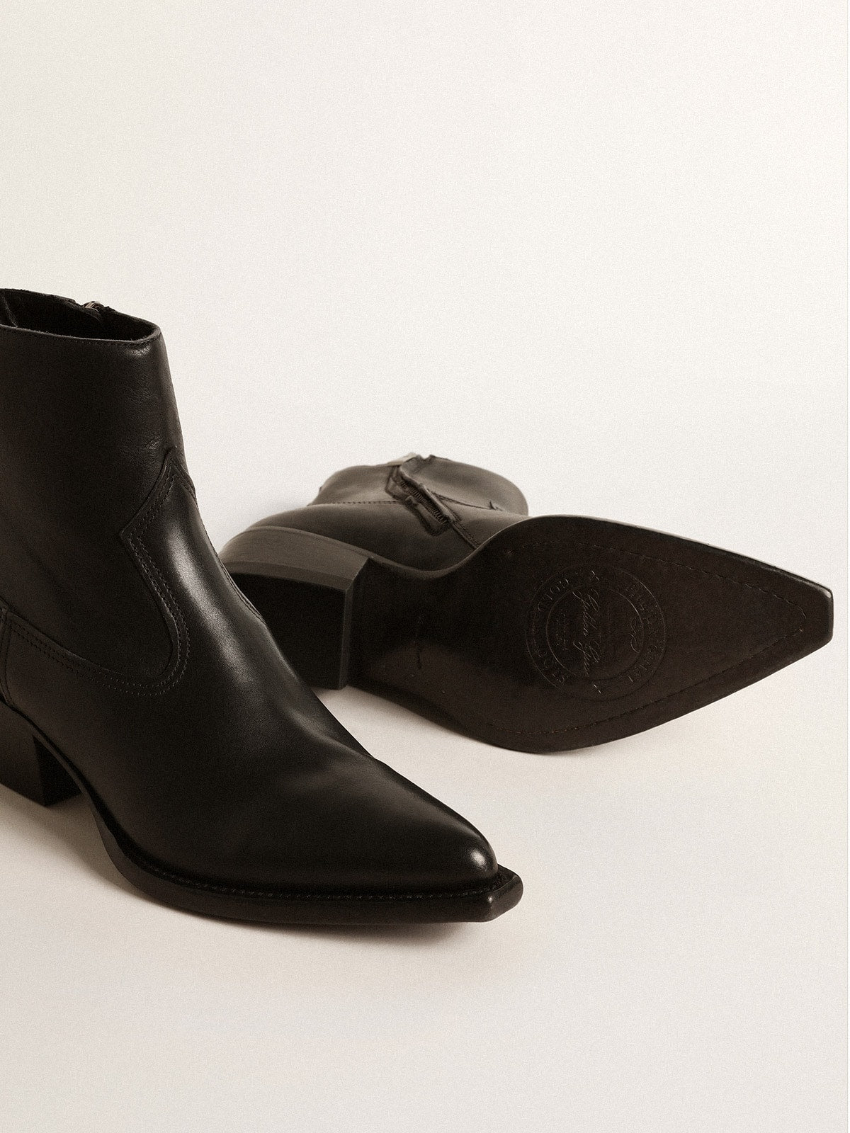 Golden Goose Women’s Debbie boots in black leather