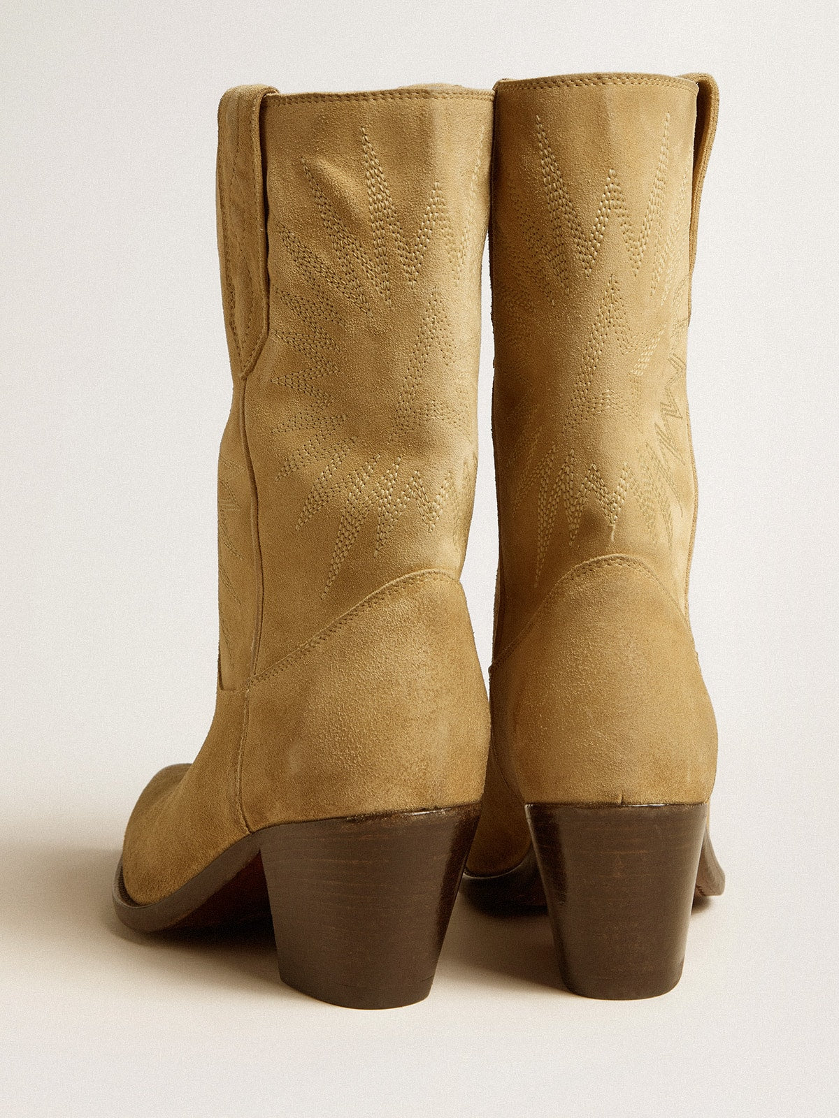 Golden Goose Wish Star low boots in sand-colored waxed suede with star embroidery
