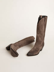 Golden Goose Wish Star boots in dark brown suede with tone-on-tone inlay star