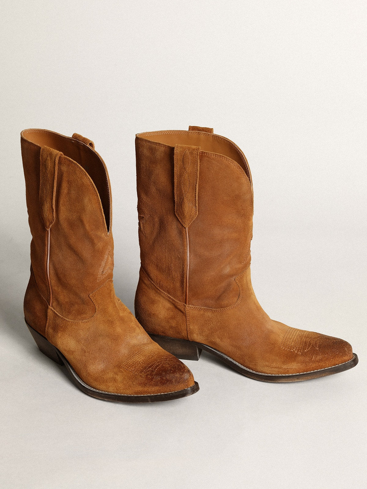 Golden Goose Women's low boots in tobacco-colored suede with inlay star