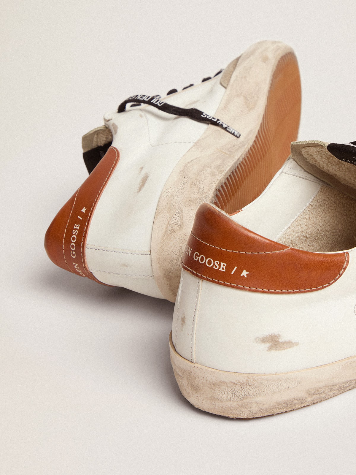 Golden Goose Men's Super-Star with star in olive green canvas
