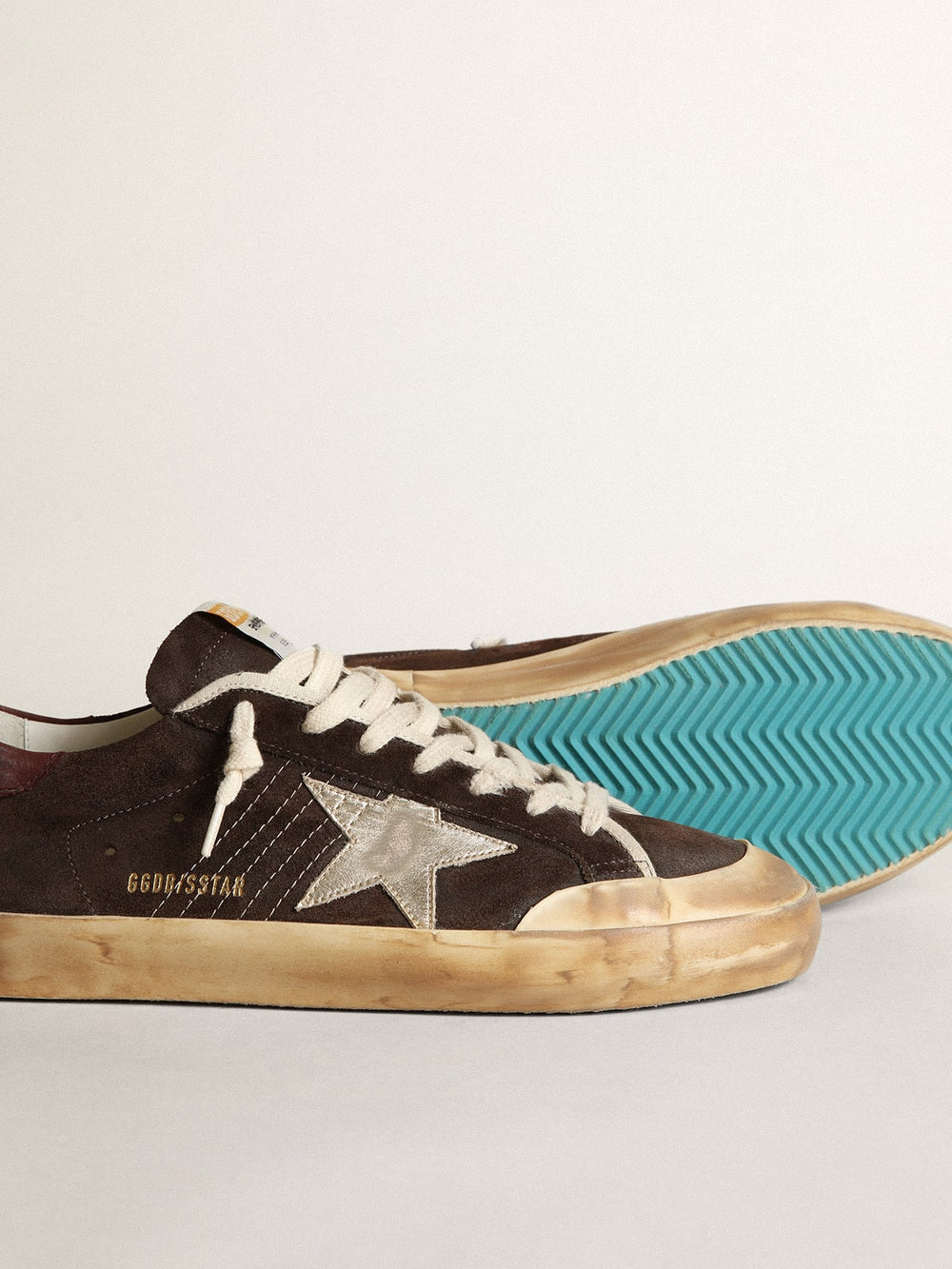 Golden Goose Men's Super-Star Penstar in brown suede with a platinum star