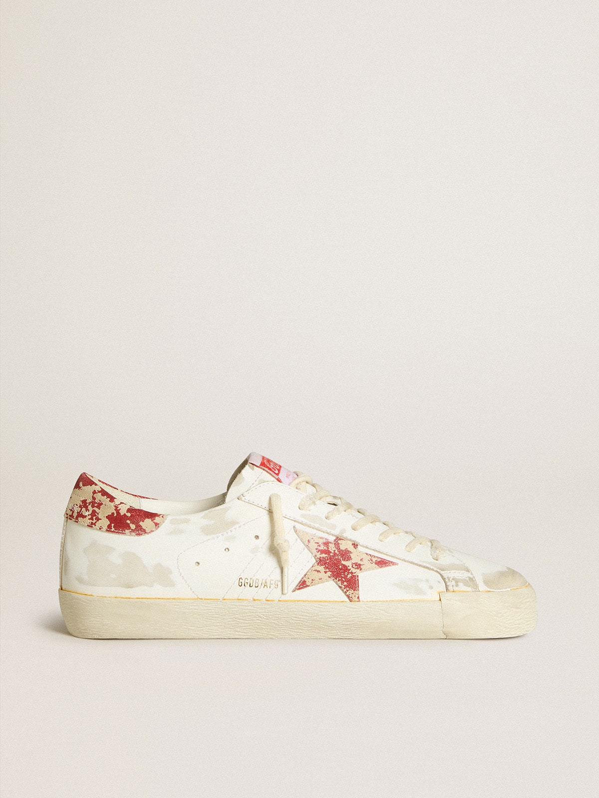 Golden Goose White Men's Super-Star LAB with rust-effect star and heel tab