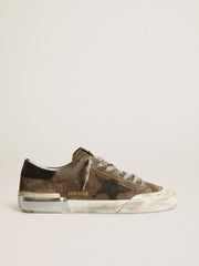 Golden Goose Super-Star  in military-green suede with screen-printed star