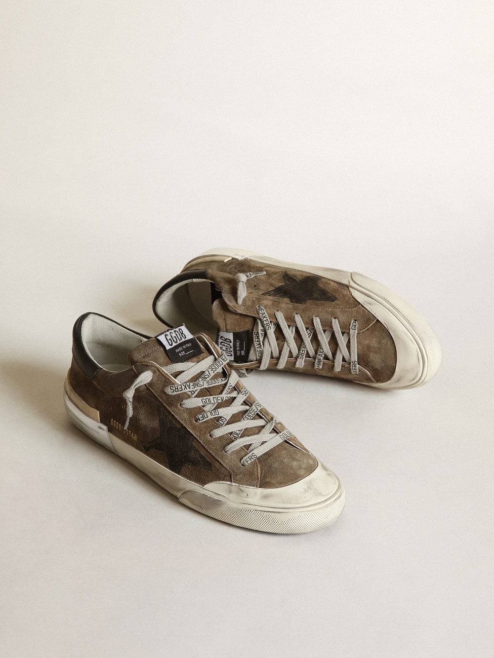 Golden Goose Super-Star  in military-green suede with screen-printed star