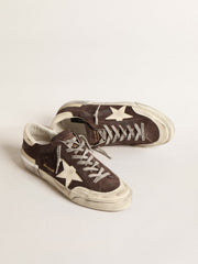 Golden Goose Men's Super-Star in gray suede with ecru nappa star and heel tab