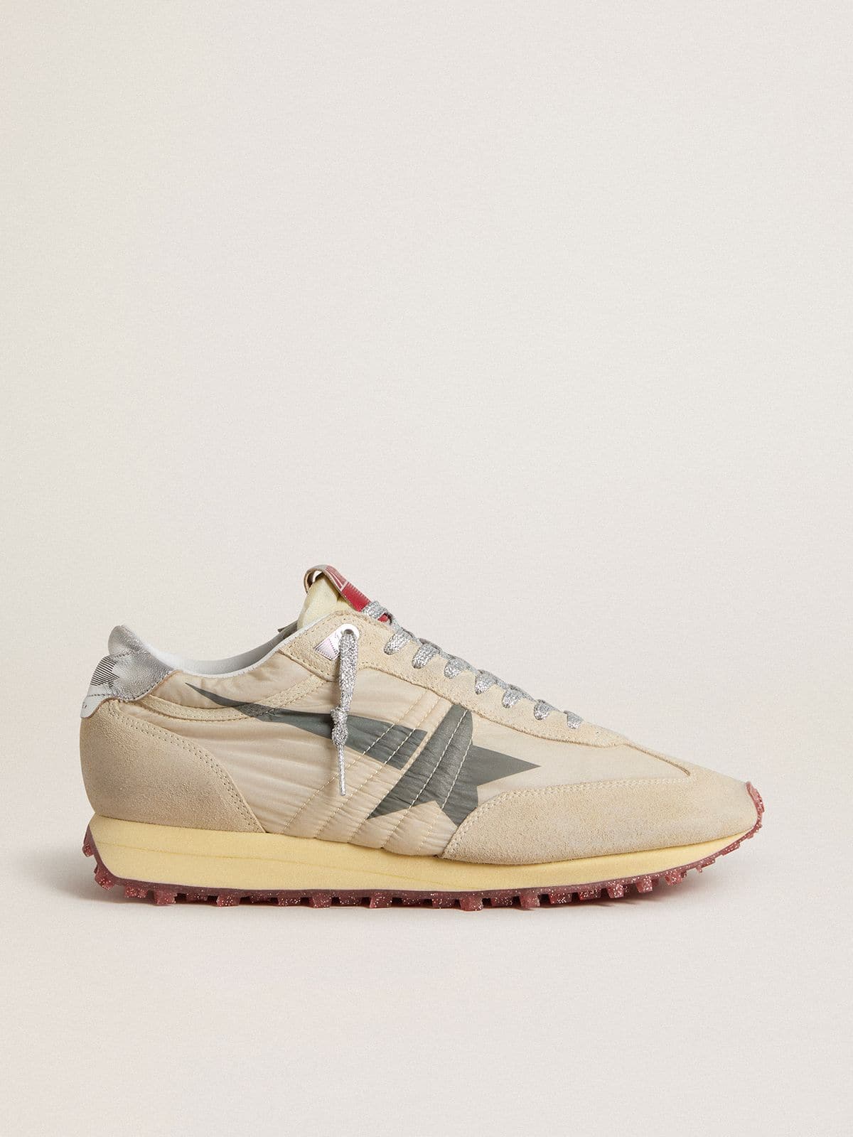 Golden Goose Men’s Marathon with beige nylon upper and gray star