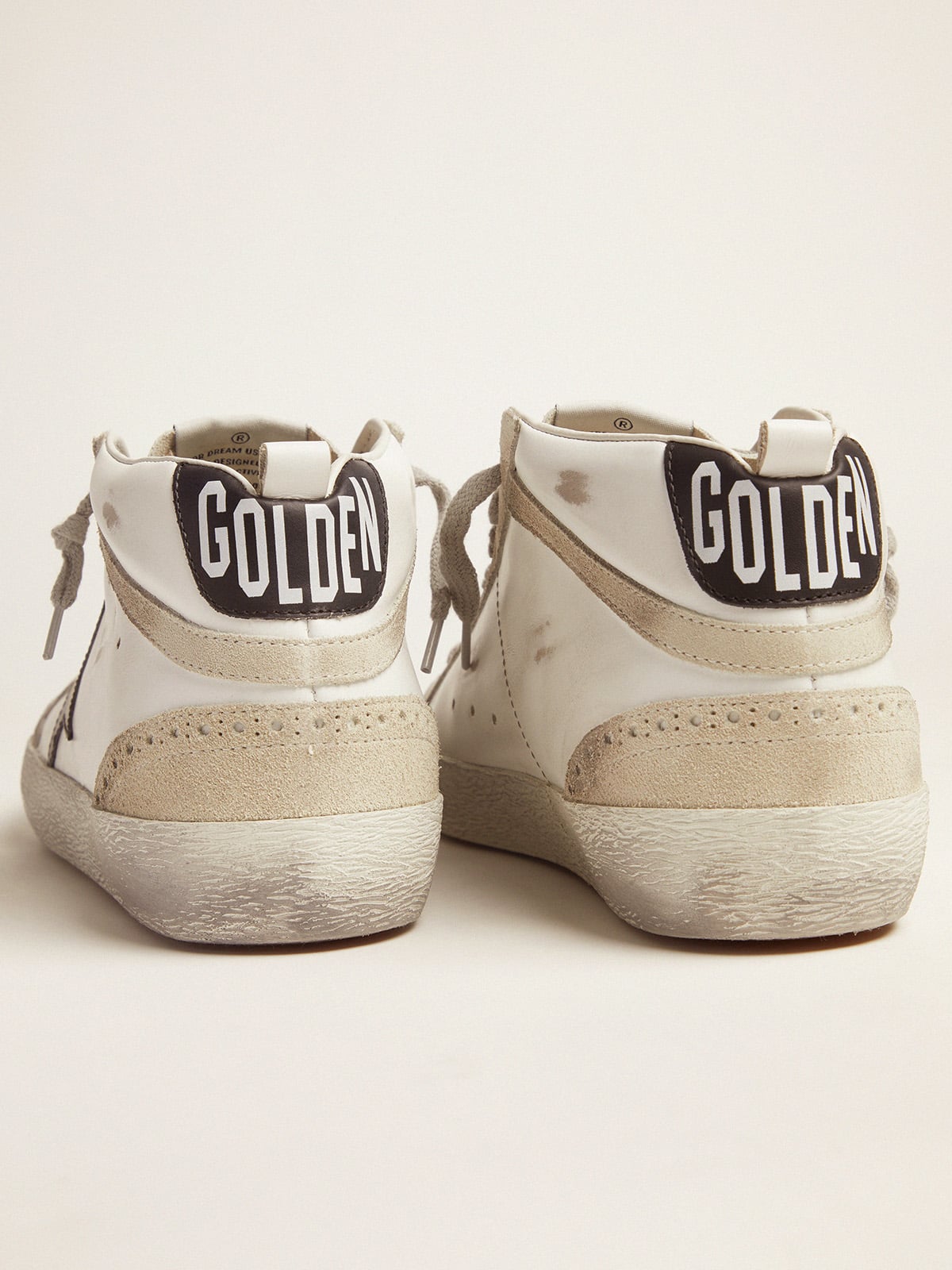 Golden Goose Men's Mid Star white with black star
