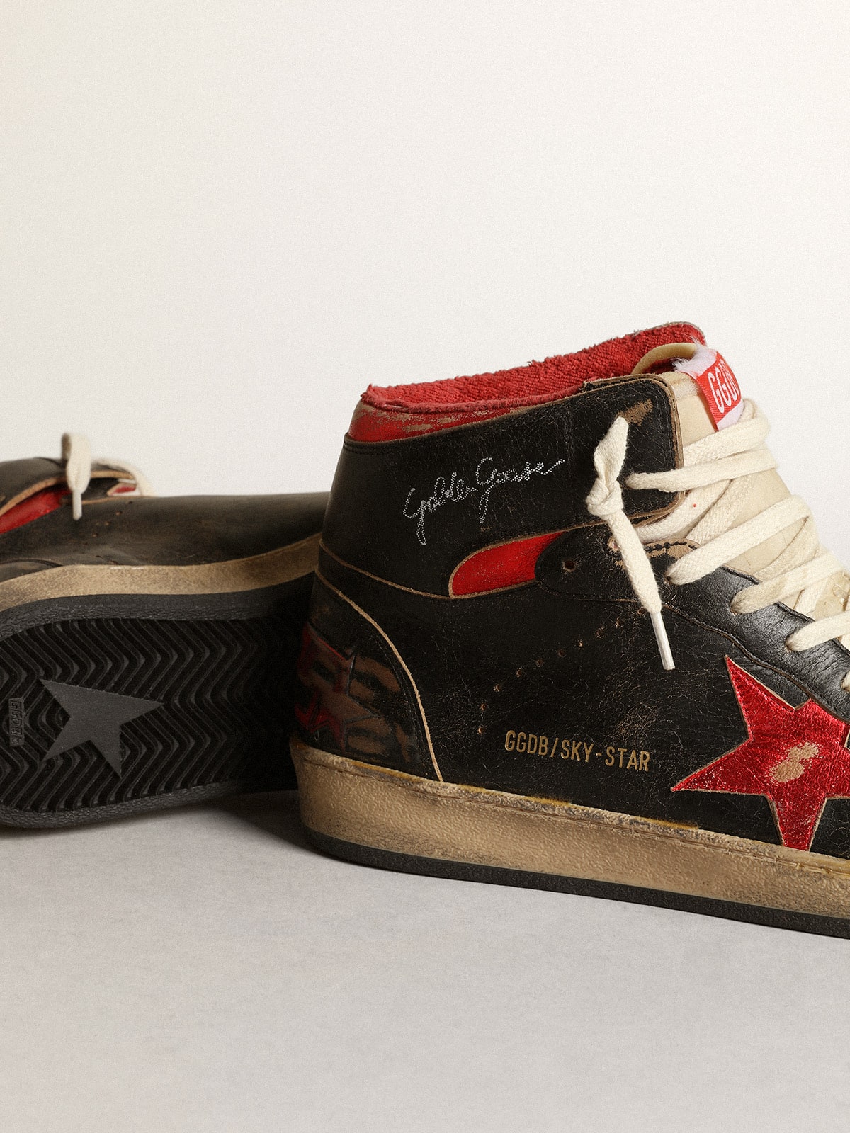Golden Goose Men's Sky-Star in glossy black leather with red star
