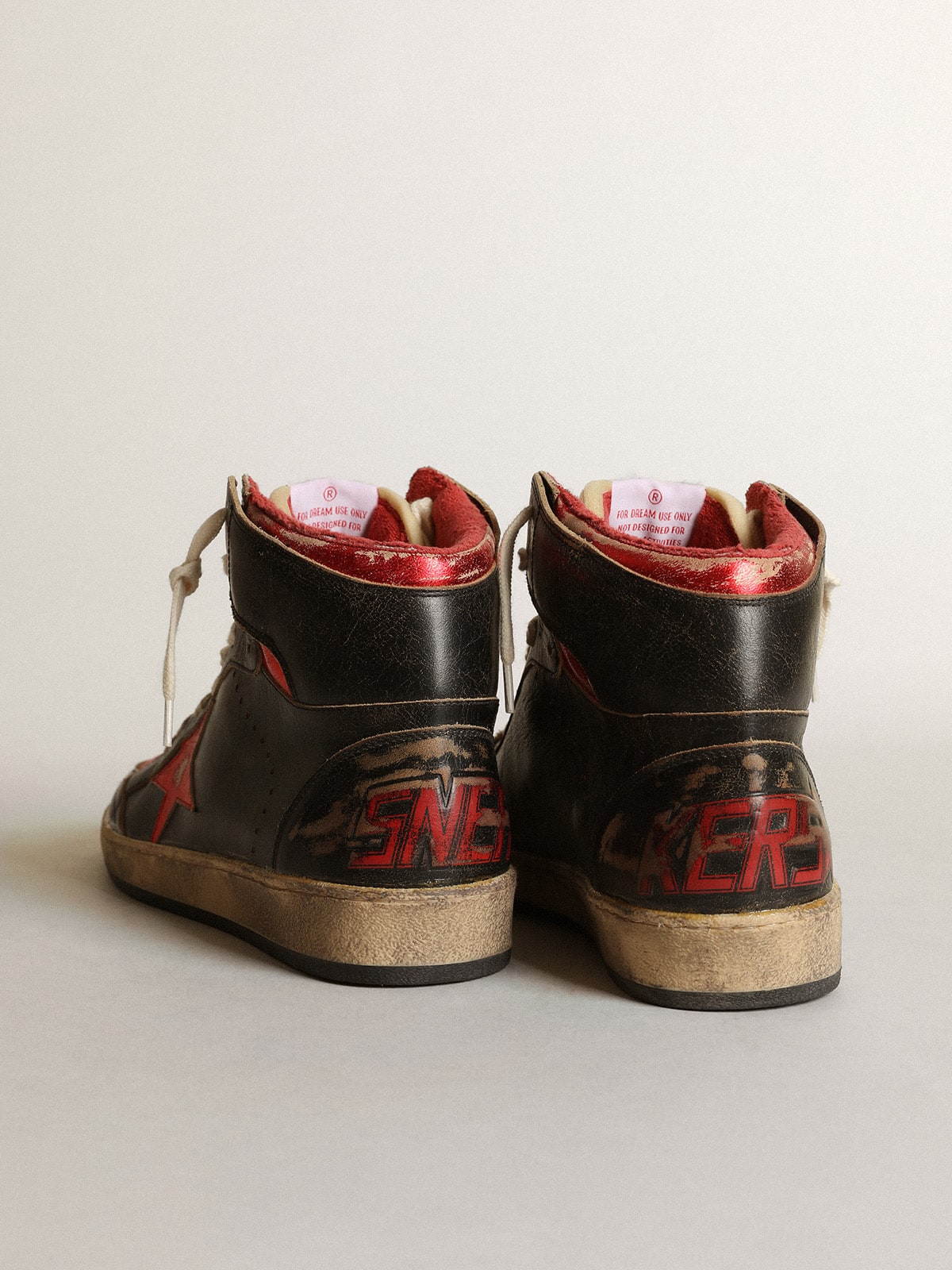 Golden Goose Men's Sky-Star in glossy black leather with red star