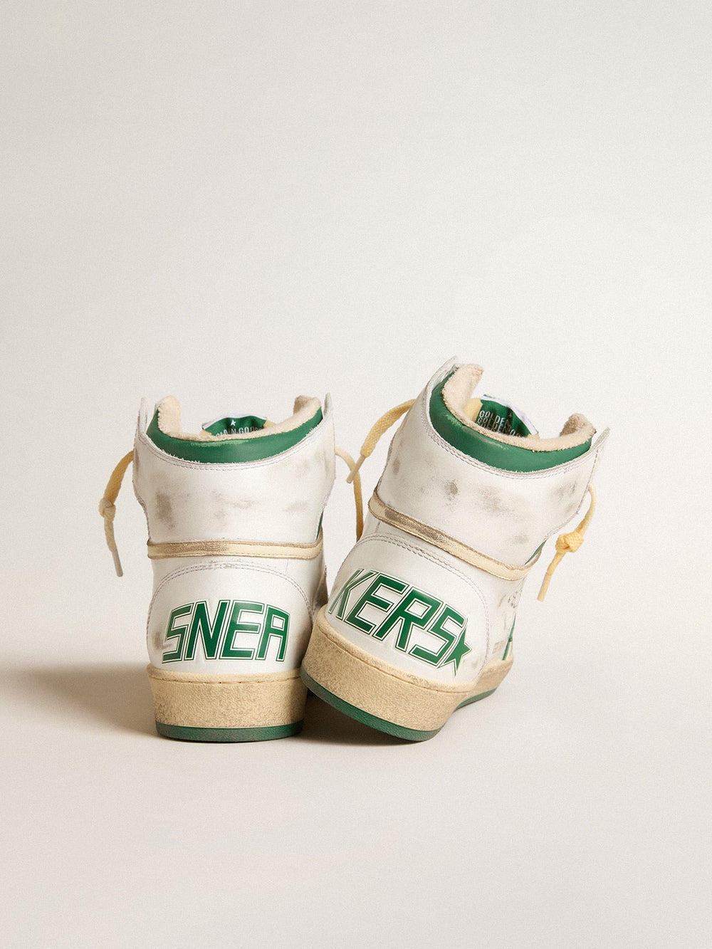 Golden Goose Sky-Star in white leather with green leather star