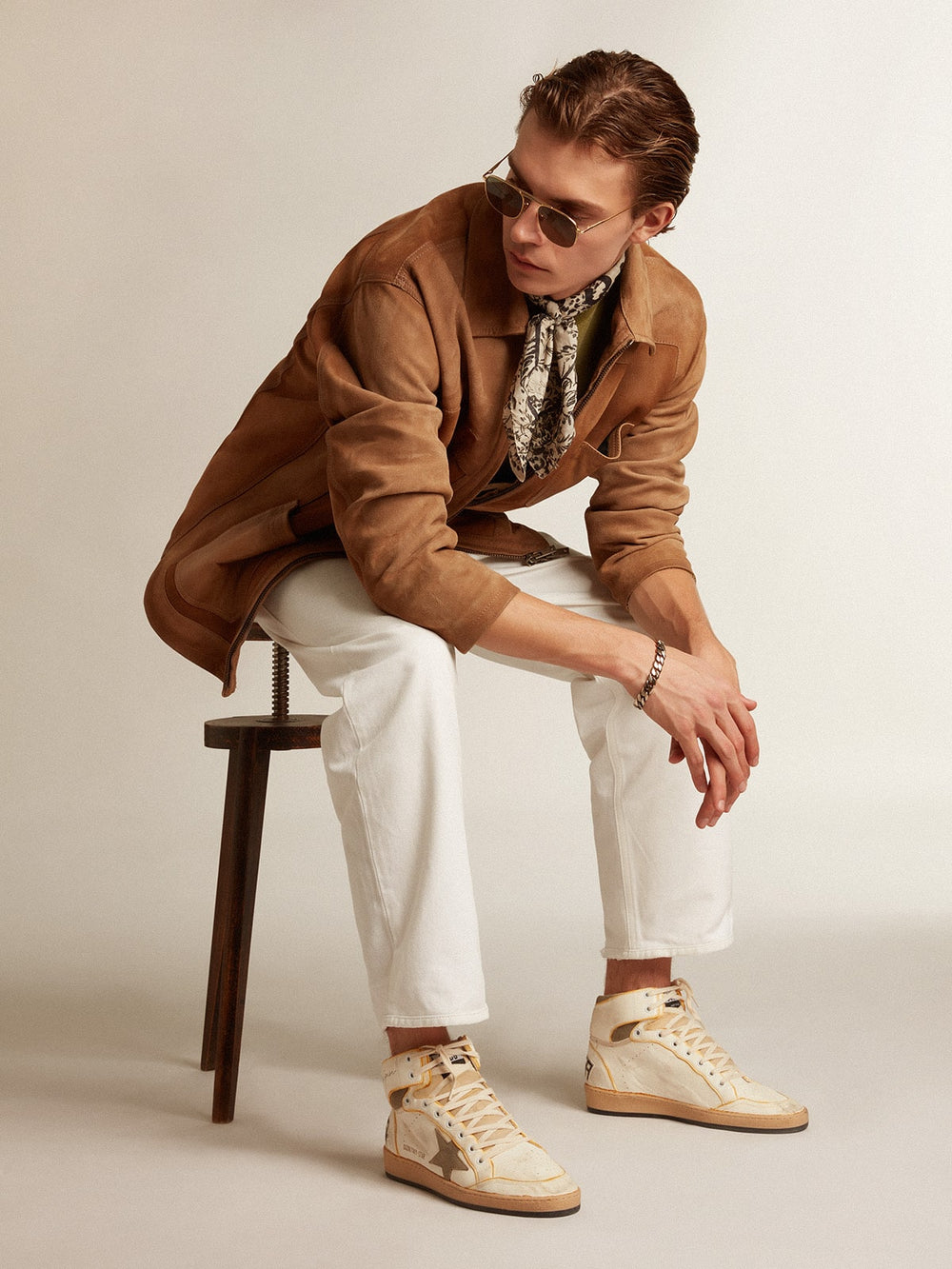Golden Goose Men’s Sky-Star in white nappa leather with dove-gray suede star
