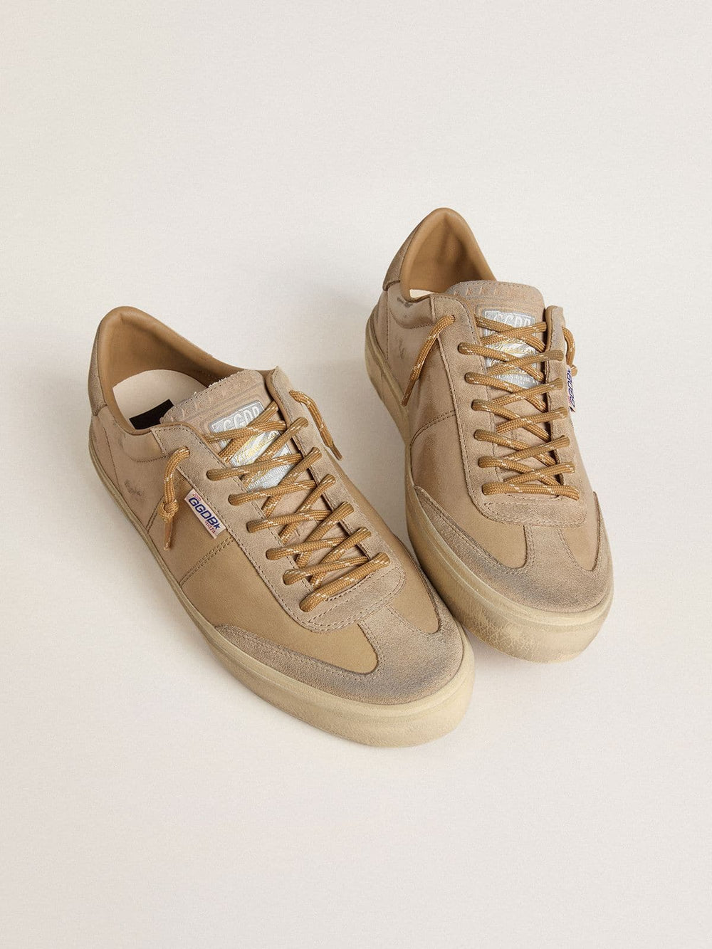 Golden Goose Men's Soul Star in beige naplak with beige suede heel tab