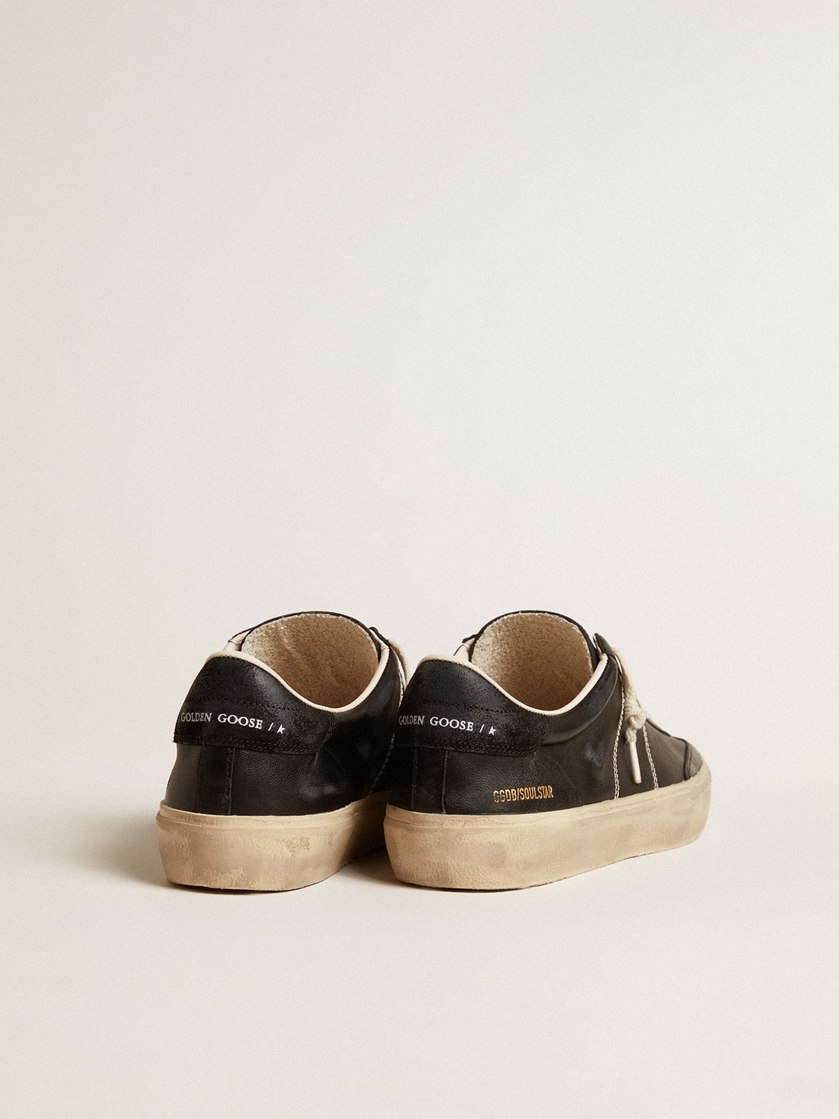 Golden Goose Men’s Soul Star in black bio-based nappa