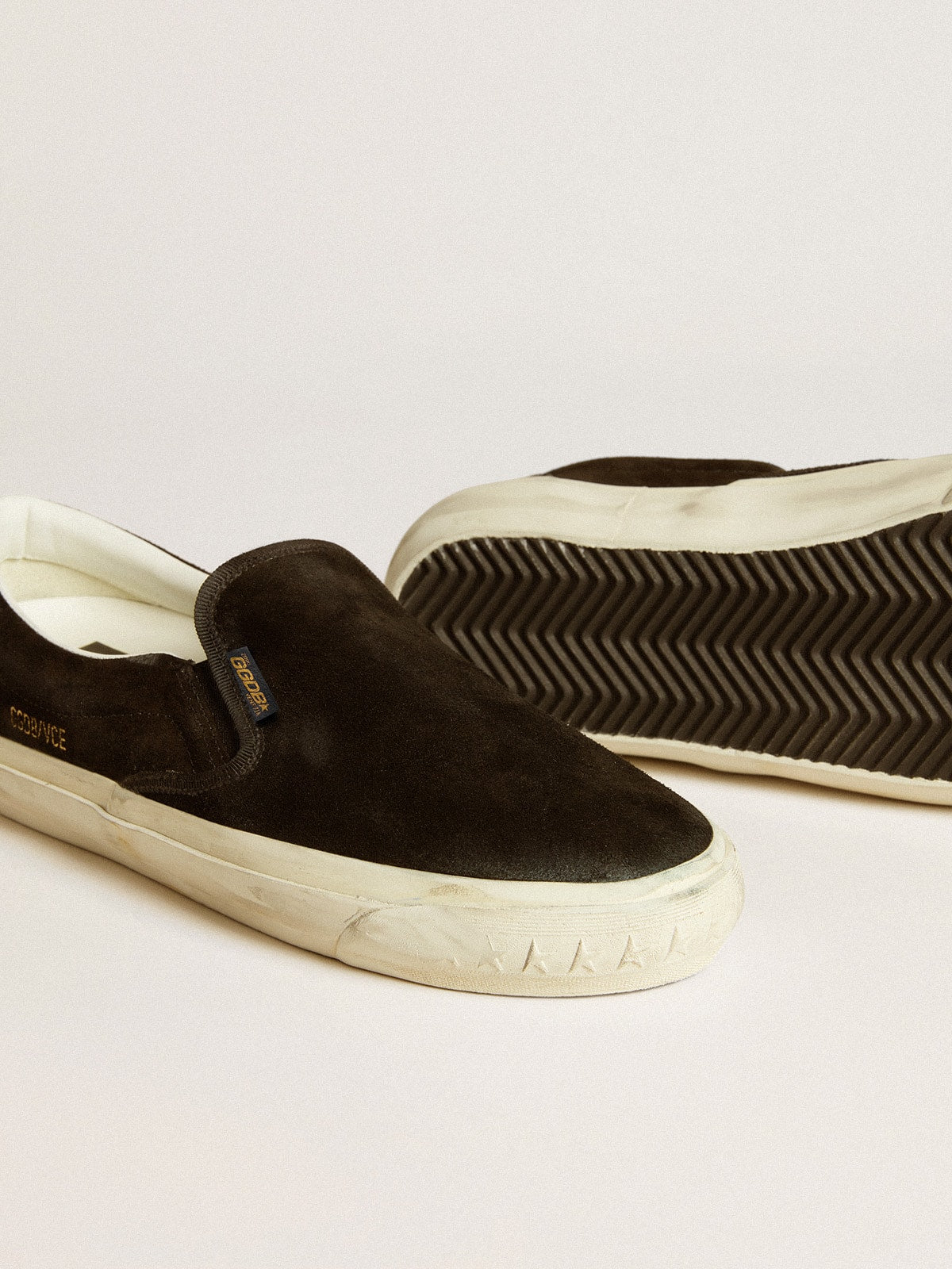 Golden Goose Men's VCE Penstar in black suede with black leather heel tab