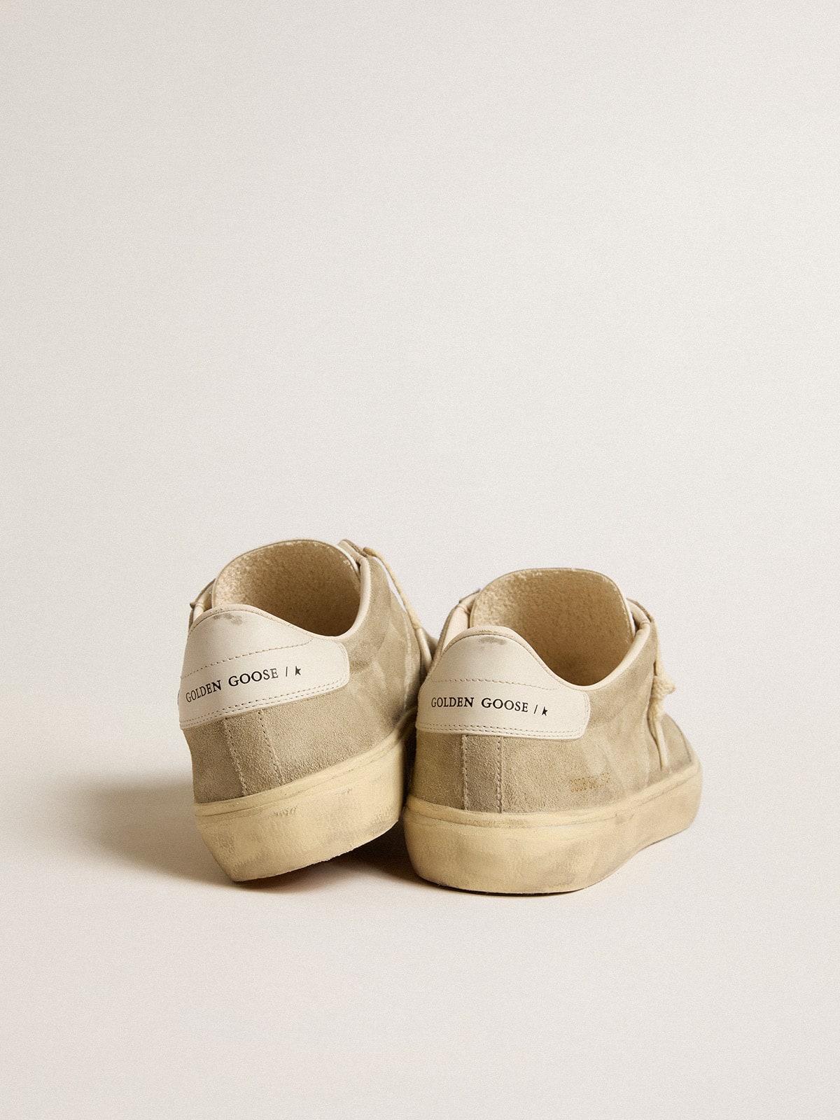 Golden Goose Men's Soul Star in dove-gray suede with white leather heel tab and tongue