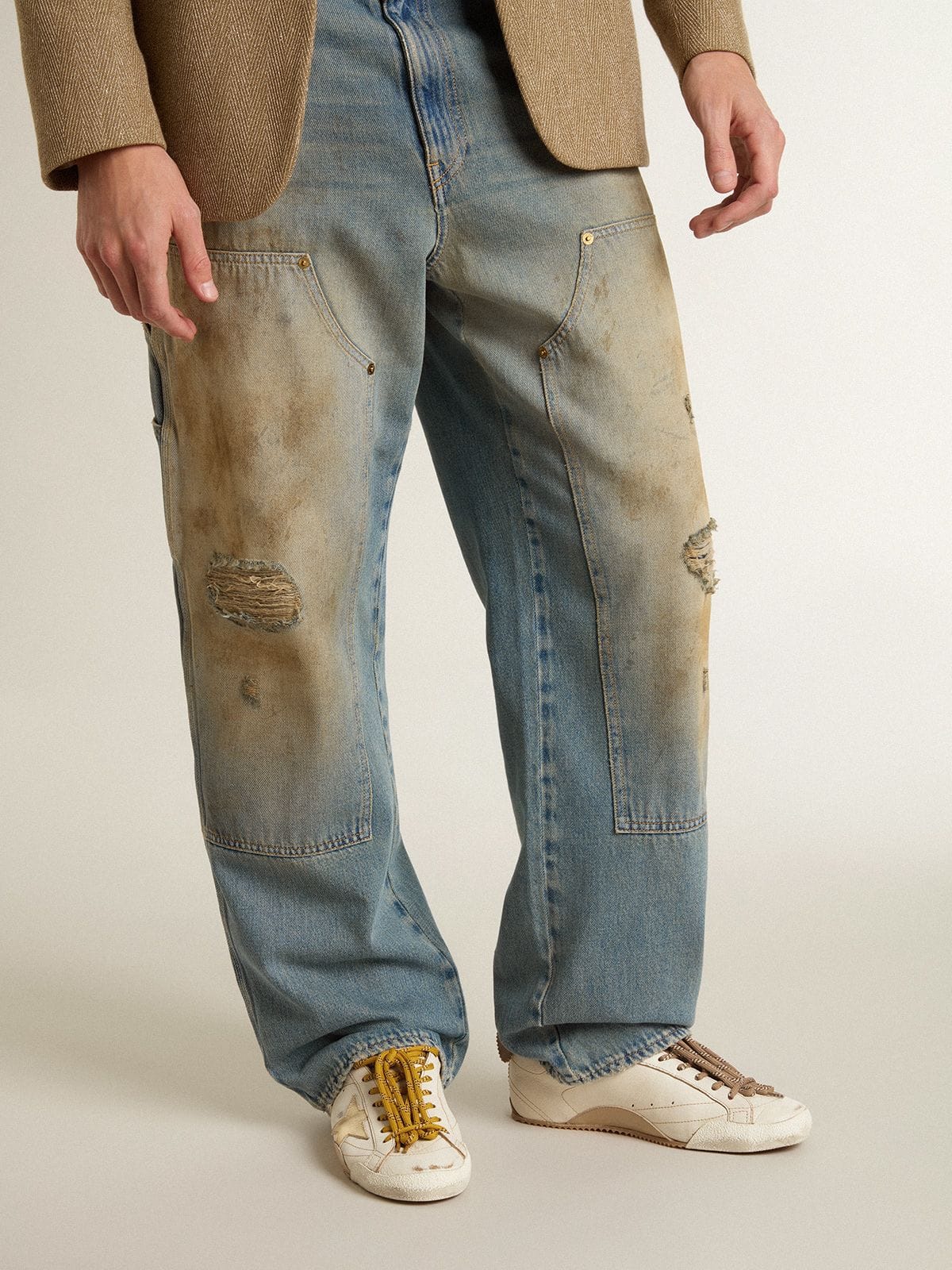 Golden Goose Men's True-Star in white nappa leather with gold foiled leather star and beige suede heel tab