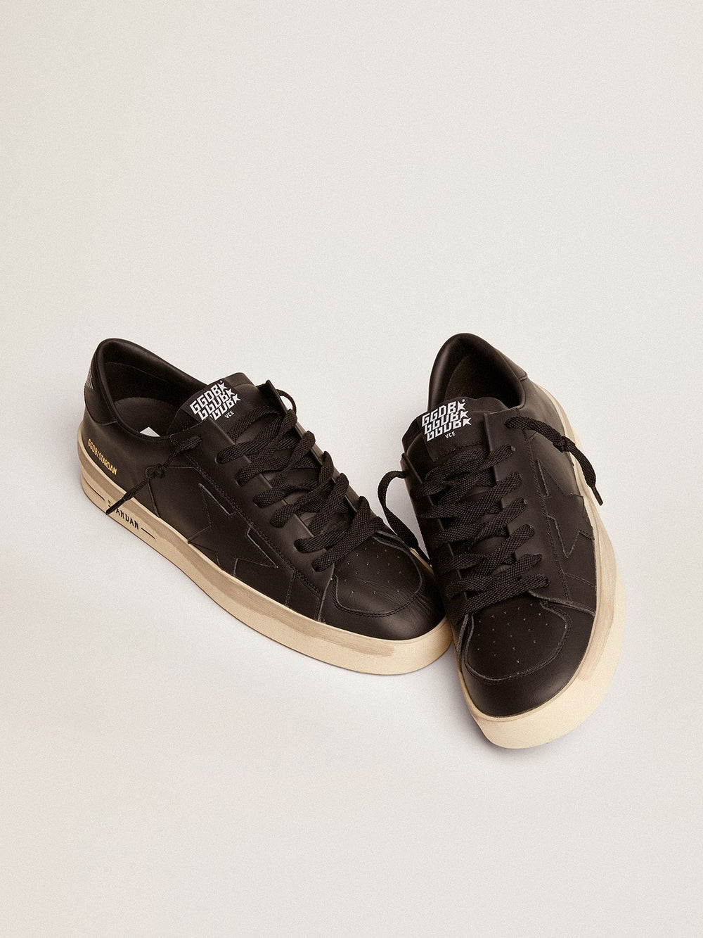 Golden Goose Men's Stardan in total black leather