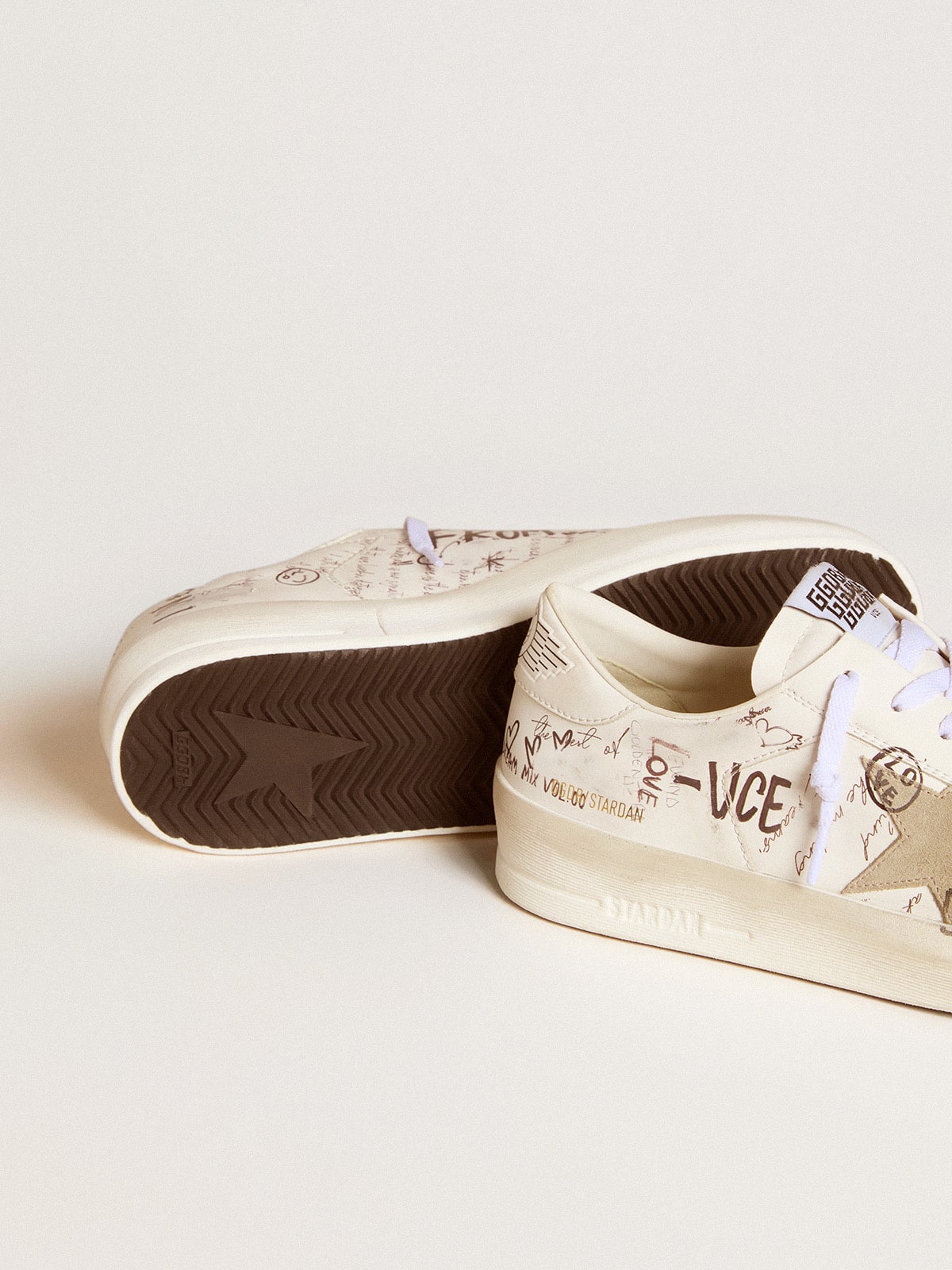 Golden Goose Stardan in leather with all-over lettering and ice-gray suede star